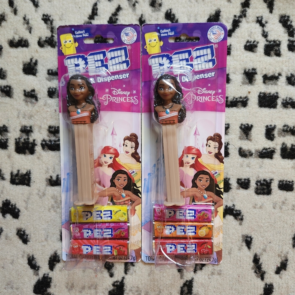 New Monana Pez Dispensers 2 Set
